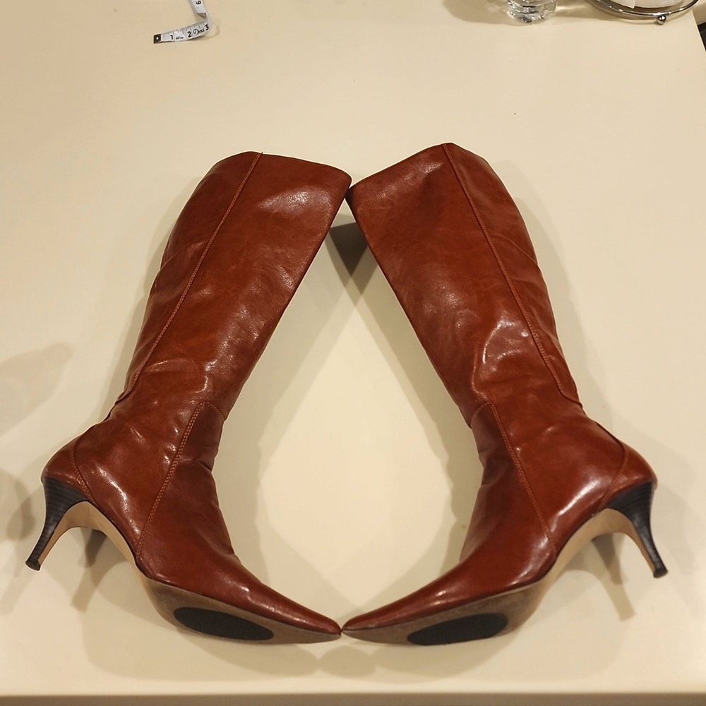 Original leather A/M vintage female boots.